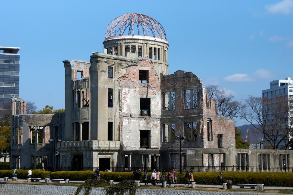 Dôme de Hiroshima, resté tel qu'après la bombe nucléaire larguée sur la ville en 1945